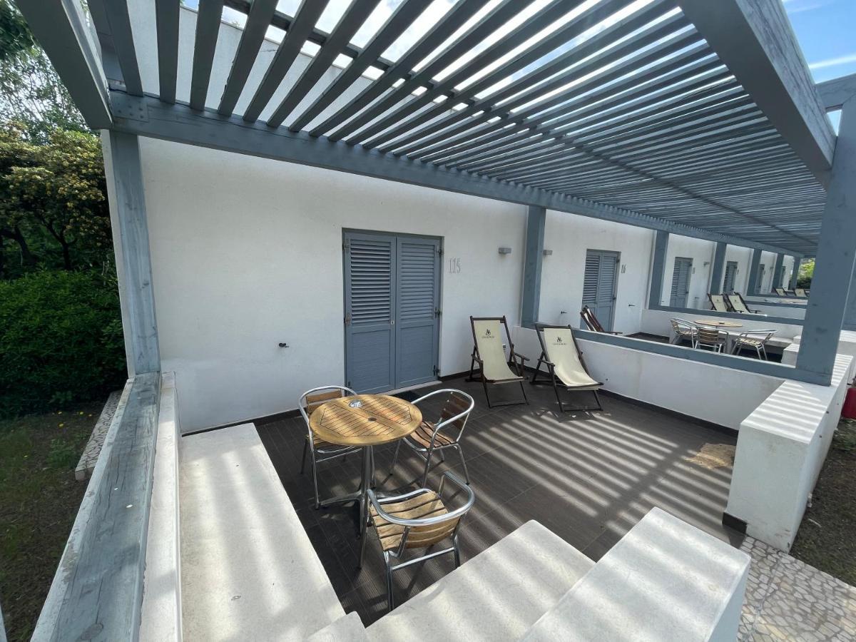 Camera Familiare con Vista Giardino