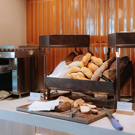 Moevenpick Hotel Bari-2